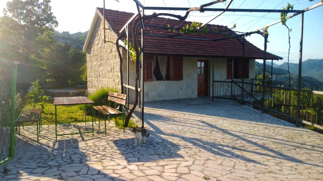 Banjo Rustic House Lake View 비르파자르 외부 사진